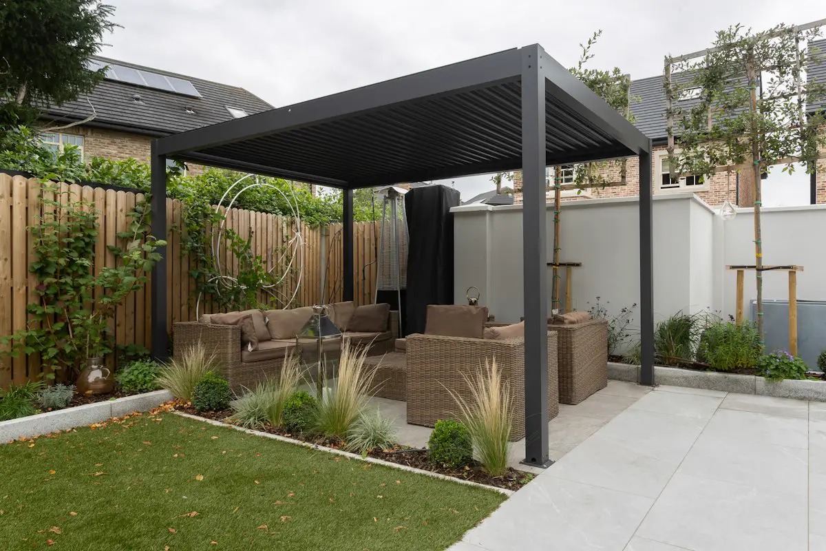Pergola im Garten
